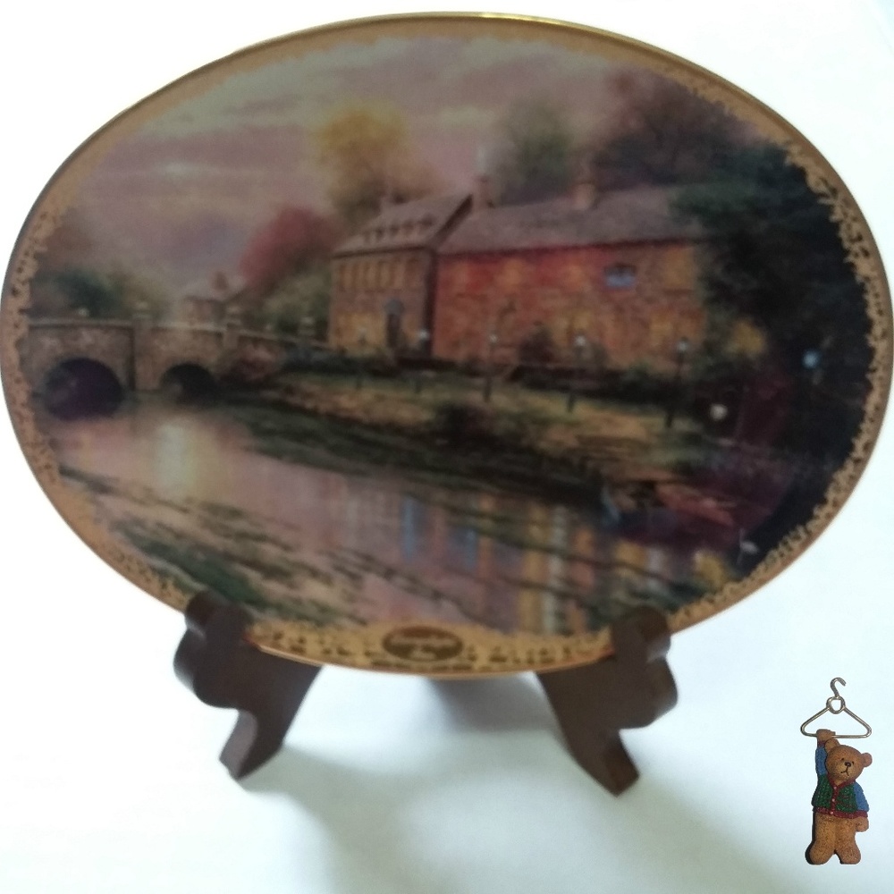 Thomas Kinkade's limited edition Lamplight Inn